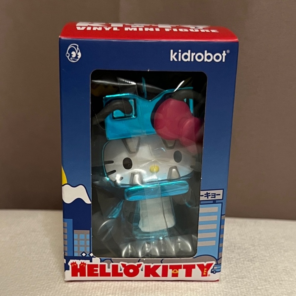 Hello Kitty x kidrobot Vinyl Mini Figure